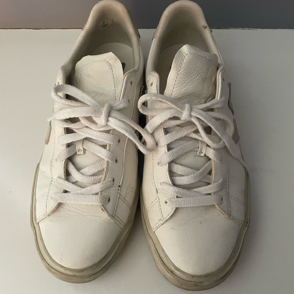 Veja campo (white with beige suede detail) - women’s size 8